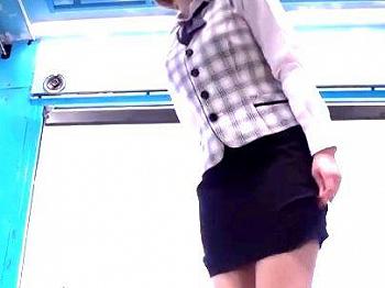 [無料エロ動画]＜黒ストッキング！＞「クソ、エッロ！」巨乳おっぱい美脚美人お姉さん！ローションスマタがエロしこな件！