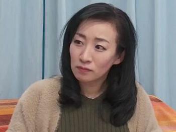 [マジミラ号]※高齢注意※押しに弱いセレブ美熟女をナンパ「旦那のとは全然違う…ッ♥」ヤングな男根にメロメロ中出し不倫｜MM号