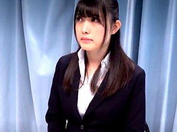 [エロ]＜マジミラ号＞「生ダメなの…！」就活中の女子大生！マジミラ号でセクハラ交尾にあうぞ(無料動画)