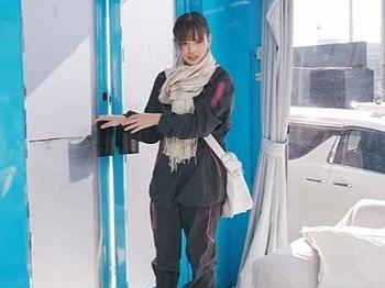 [マジミラ号]【素人ナンパ】部活帰りのロリ可愛い巨乳アスリートJDをマジミラ号に連れ込み！膣内洗浄で逆噴射して巨根デカチン挿入に痙攣絶頂