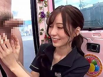 [マジックミラー]【】トップモデルのような美女セラピストが睾丸を丁寧にマッサージし無毛の蜜壺を猛烈に突き刺す絶頂の悦び！