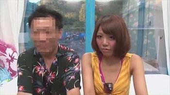 [マジックミラー]美人の恋人同士をナンパし、車内でオイルマッサージ