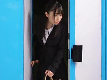 [中出し]【無毛ロリ】「やだっ…おちんぽ///」マジミラ号でエッチな事件発生？就職と引き換えに子作り膣内発射される少女ｗ【素人ナンパ】