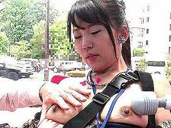 [無料エロ動画]＜美人AD！＞え？私がですか？巨乳ボインパイ乙のADちゃん！自分がＭＭ号乗車でヤラレタ！！！