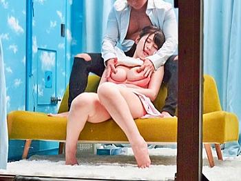 [マジミラ号]《逆MM》素人お嬢さんが外から丸見えとは知らずに美巨乳鷲掴みにされて手マンで乱れまくる★★フェラテクを皆様に公開してLI