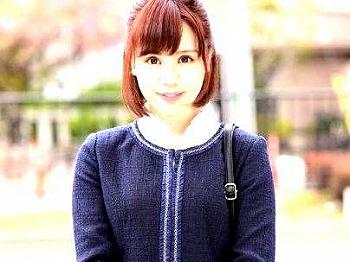 [無料エロ動画]＜先生！＞マジミラ号乗車！上品な感じの美人女教師！童貞君相手にエロ行為しちゃうぞ！！！