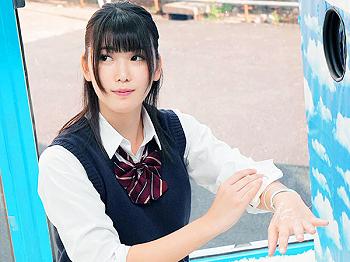 [Upornia]【マジミラ号】『えっ、彼氏のじゃないの？』女子校生が彼氏のチンポ当てゲームでまさかの正解！NTR回避の代わりに、彼氏とのラブ